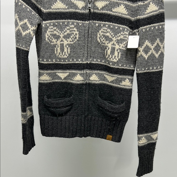 TNA Grey Patterned Sweater - Picture 3 of 7